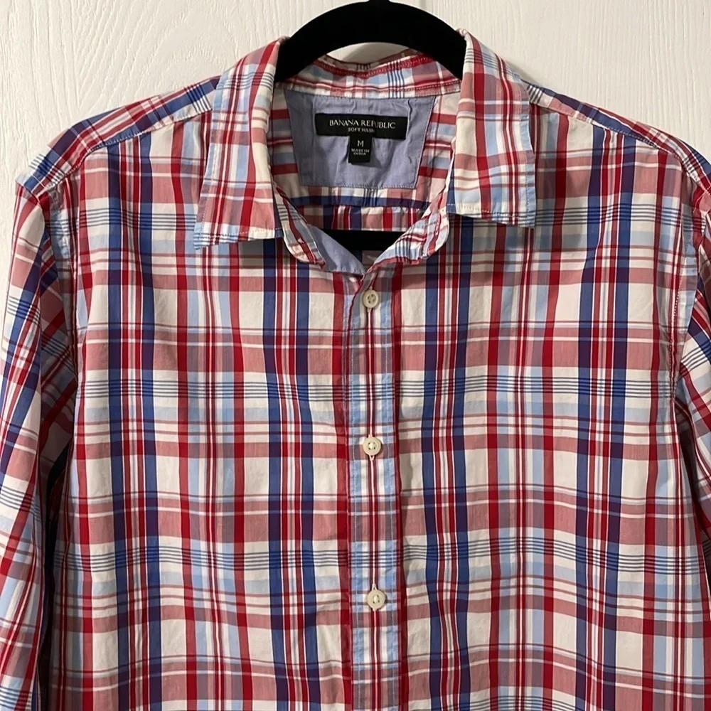 💰Banana Republic Soft Wash Men’s Plaid Red/White/Blue Button Down Size Medium